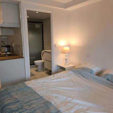 With Garden Nemours Apartament